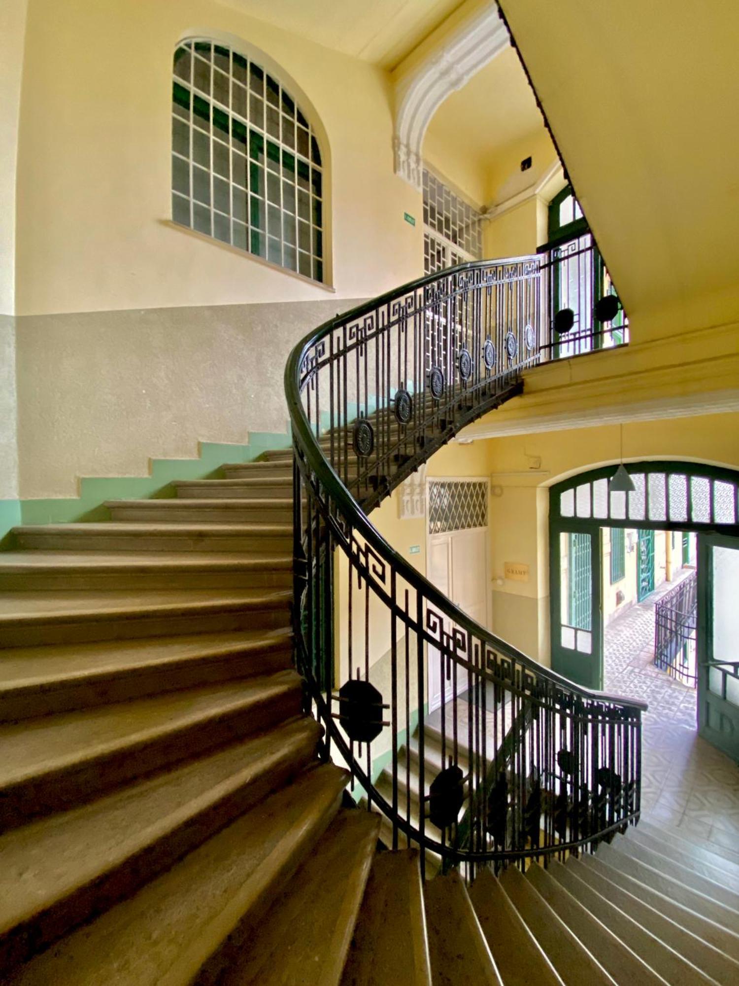 Apartmán Free Parking + 4bdr + 3baths! + 5* Location Budapešť